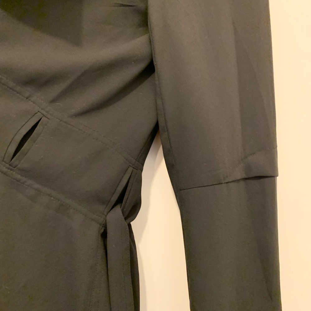 Aritzia Babaton Black Robe Jacket- size small - Picture 8 of 9